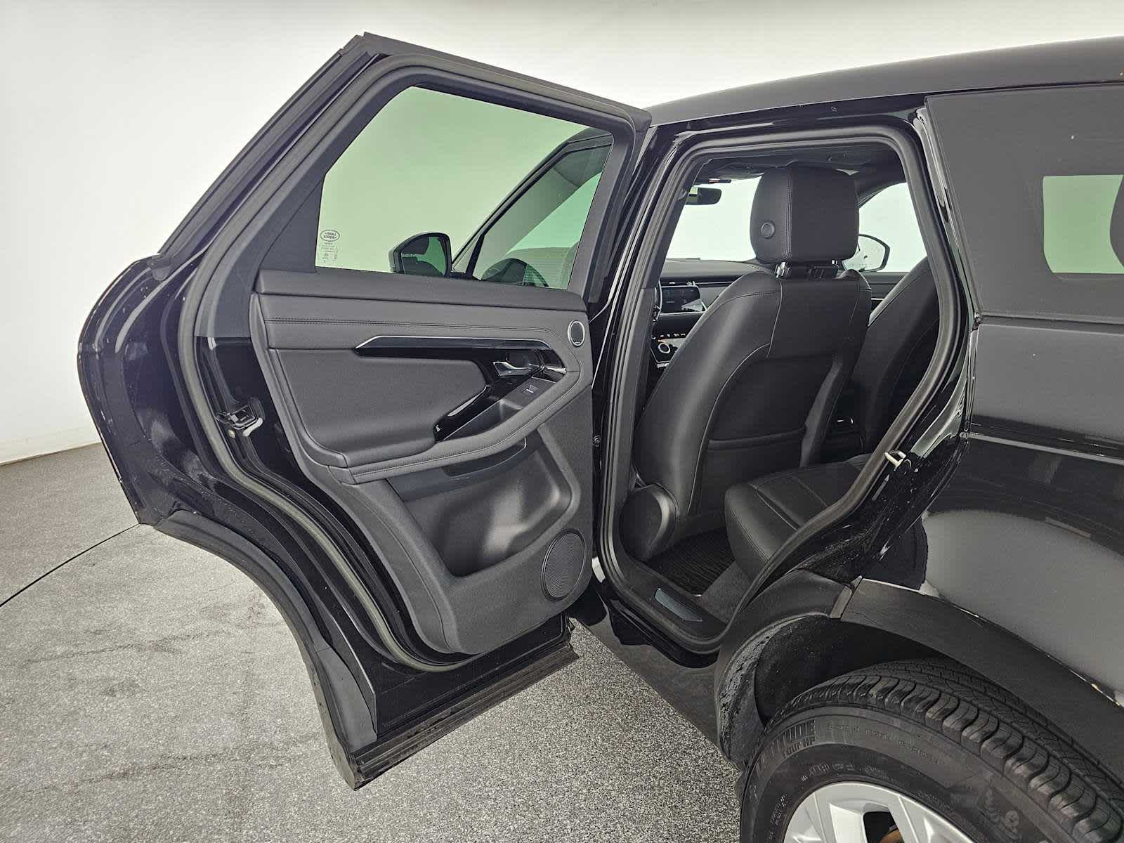 2023 Land Rover Range Rover Evoque R-Dynamic SE