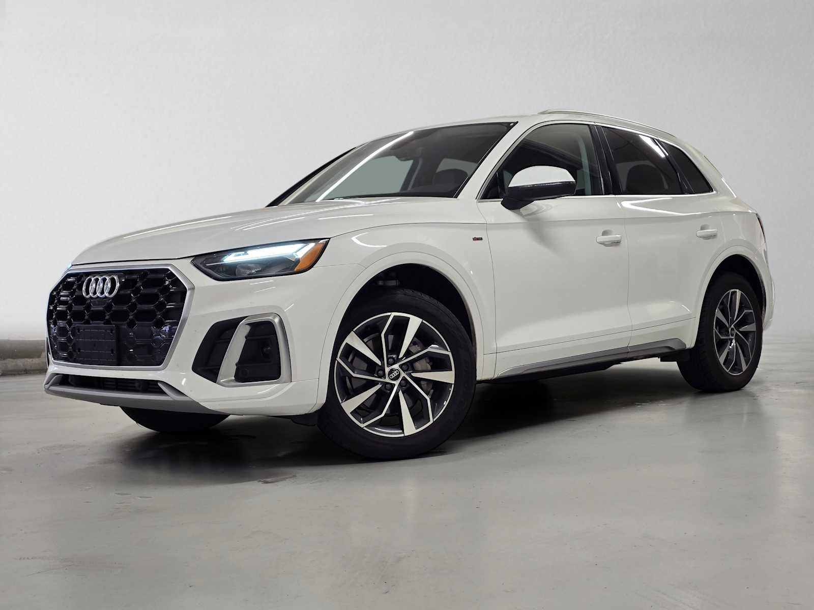 2023 Audi Q5 S line Premium Plus