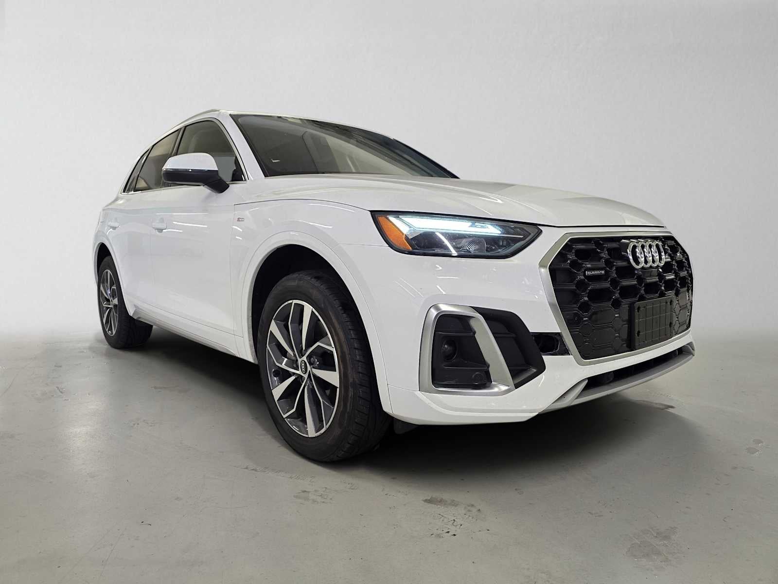 2023 Audi Q5 S line Premium Plus