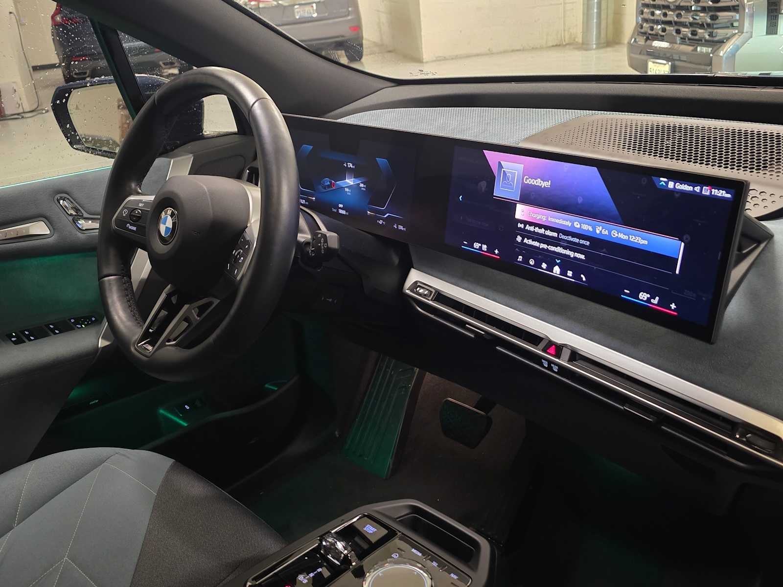 2025 BMW iX xDrive50