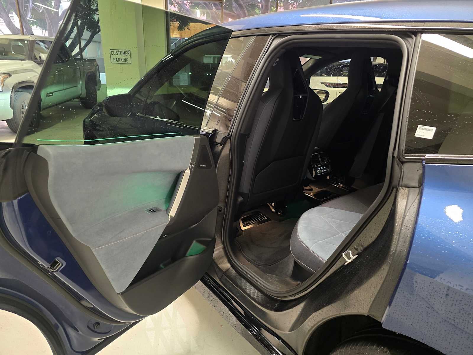 2025 BMW iX xDrive50