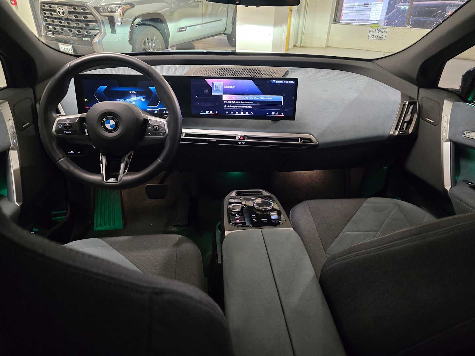 2025 BMW iX xDrive50