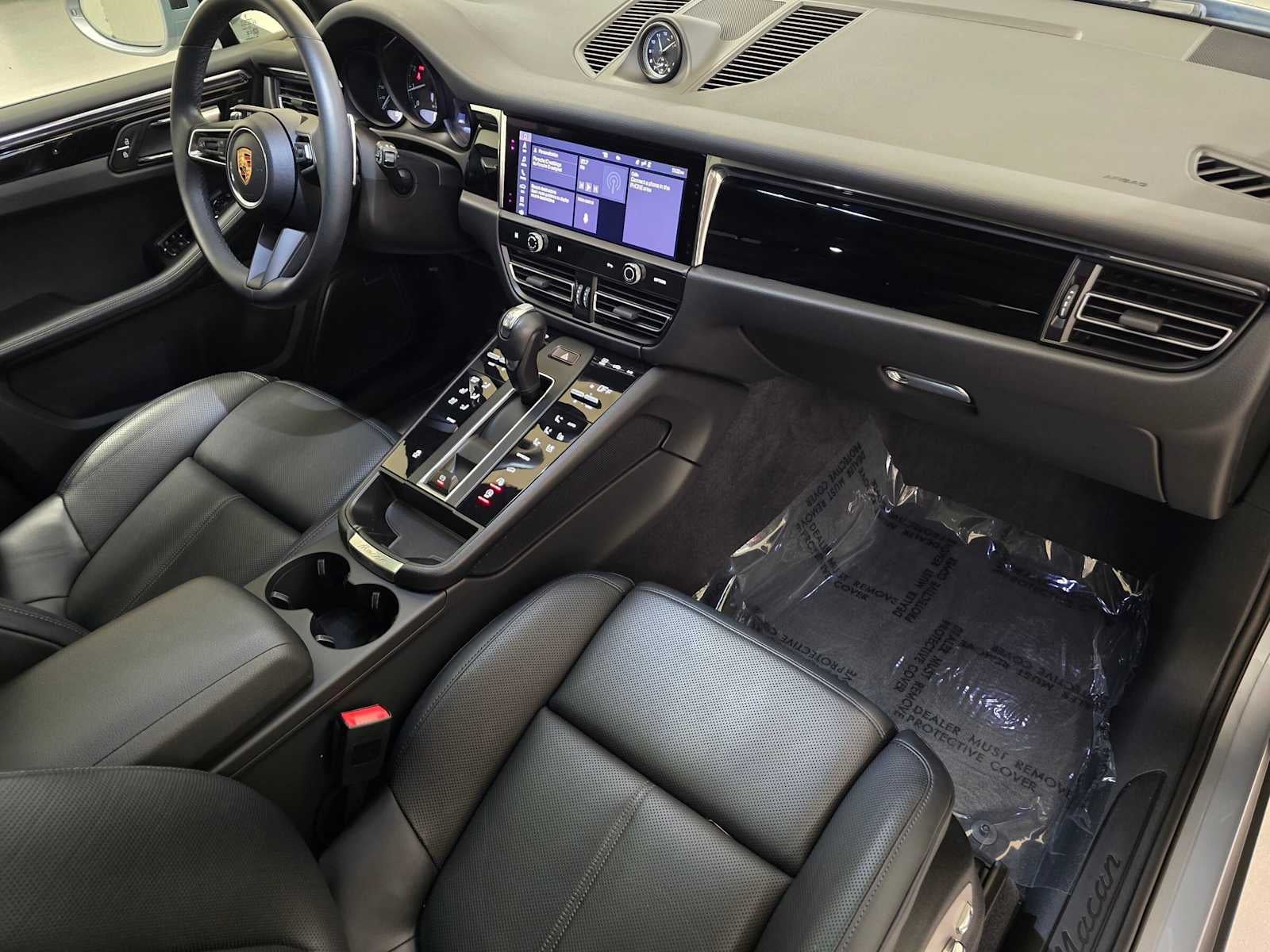 2025 Porsche Macan AWD