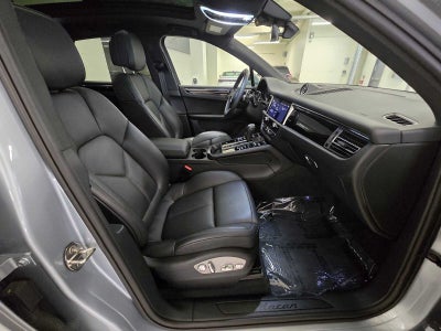 2025 Porsche Macan AWD