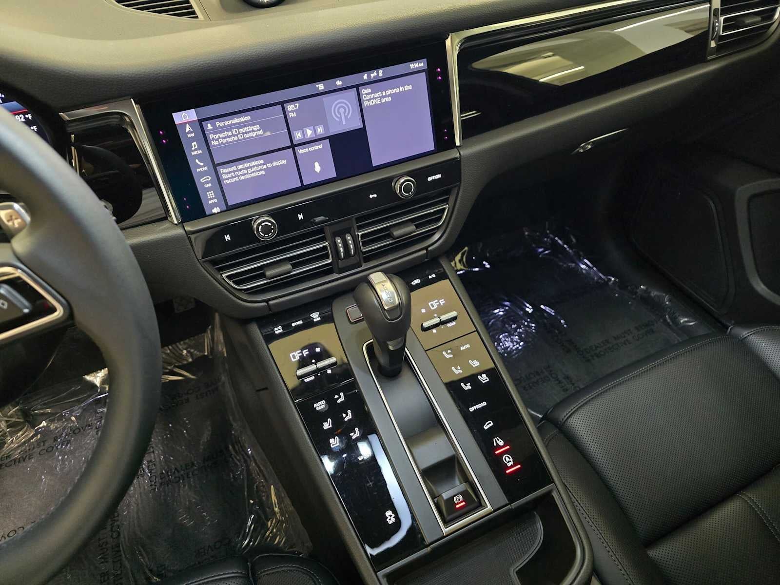 2025 Porsche Macan AWD