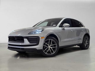 2025 Porsche Macan AWD