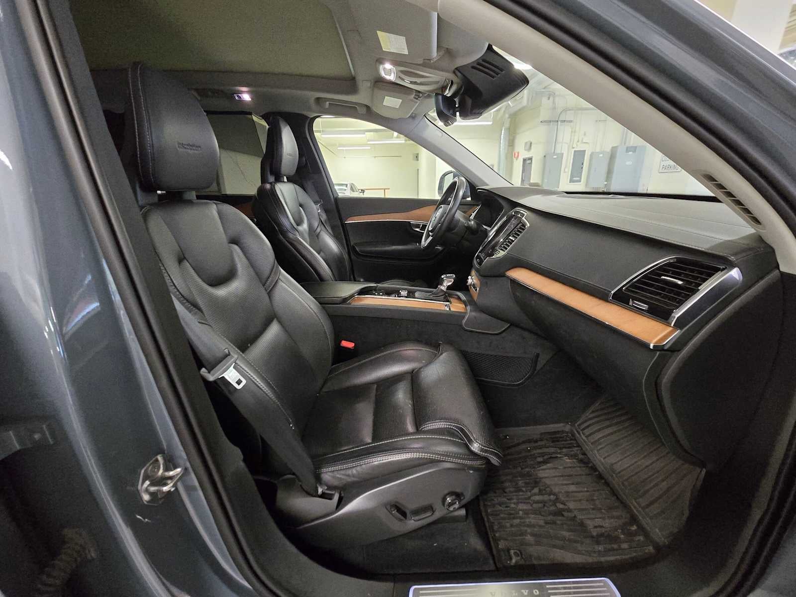 2020 Volvo XC90 Inscription