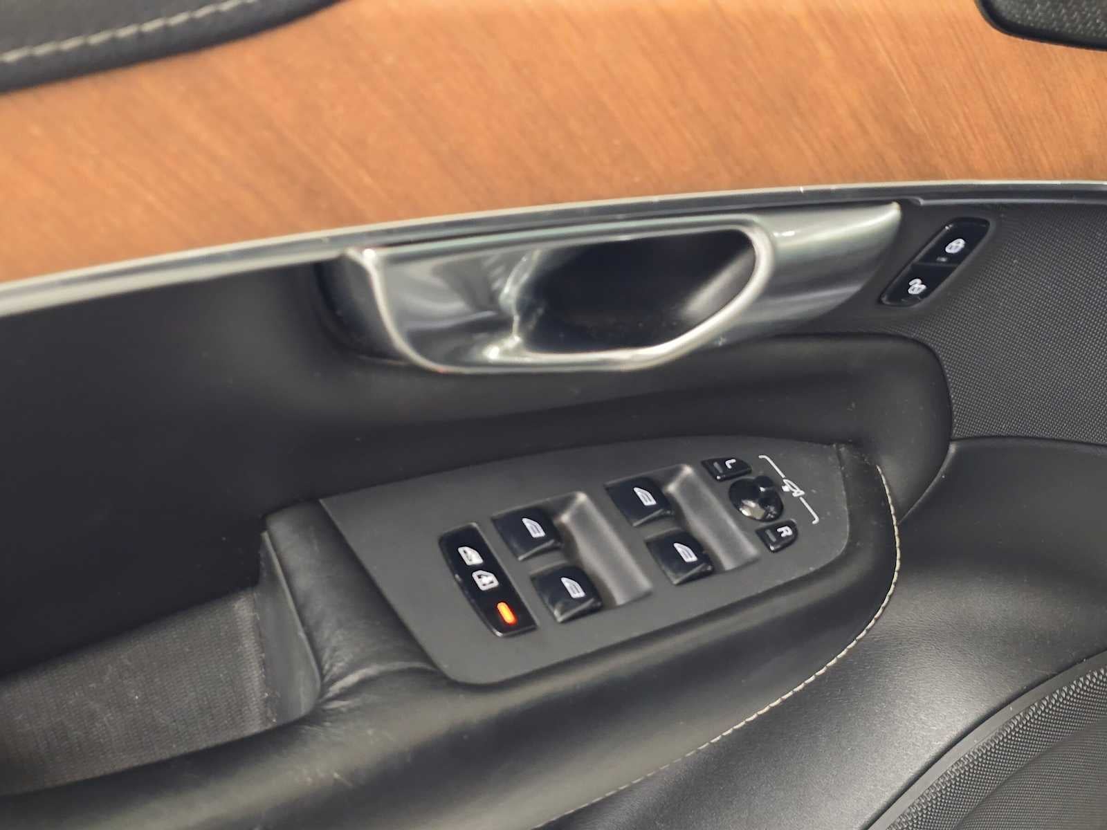 2020 Volvo XC90 Inscription