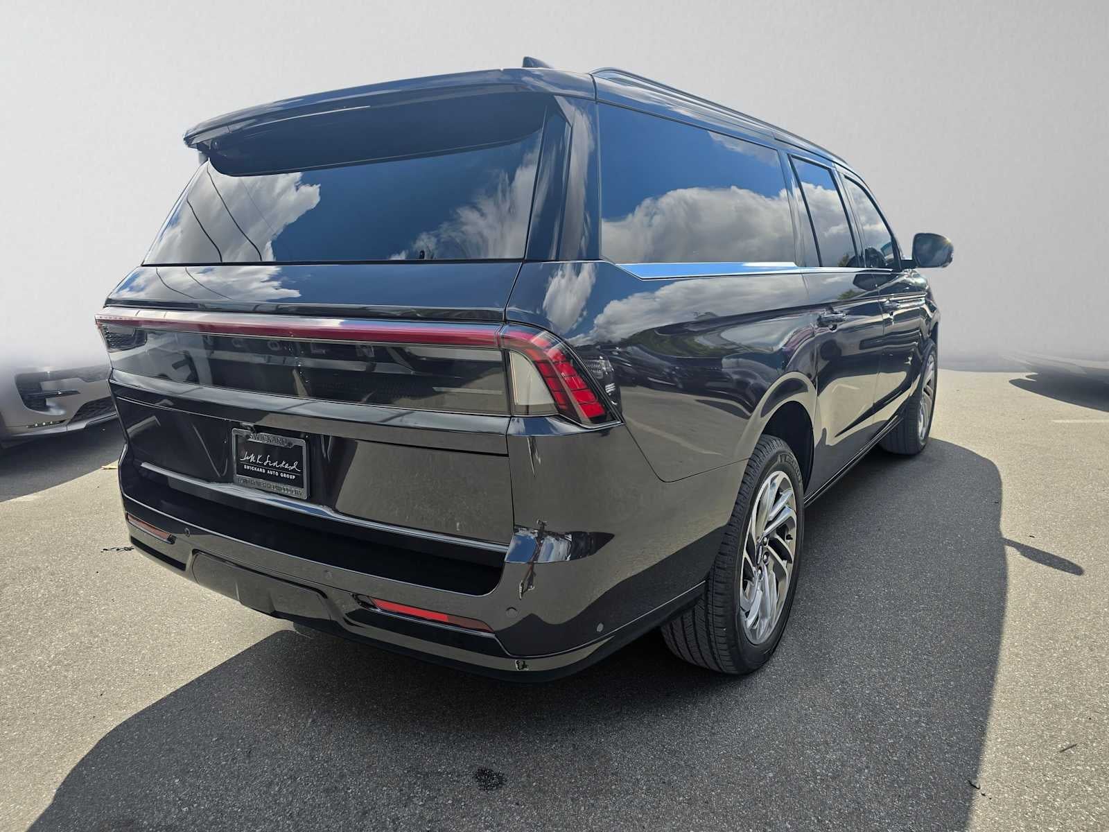 2025 Lincoln Navigator L Reserve