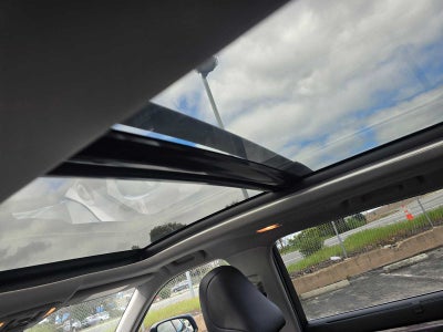 2022 Toyota Highlander Hybrid Platinum