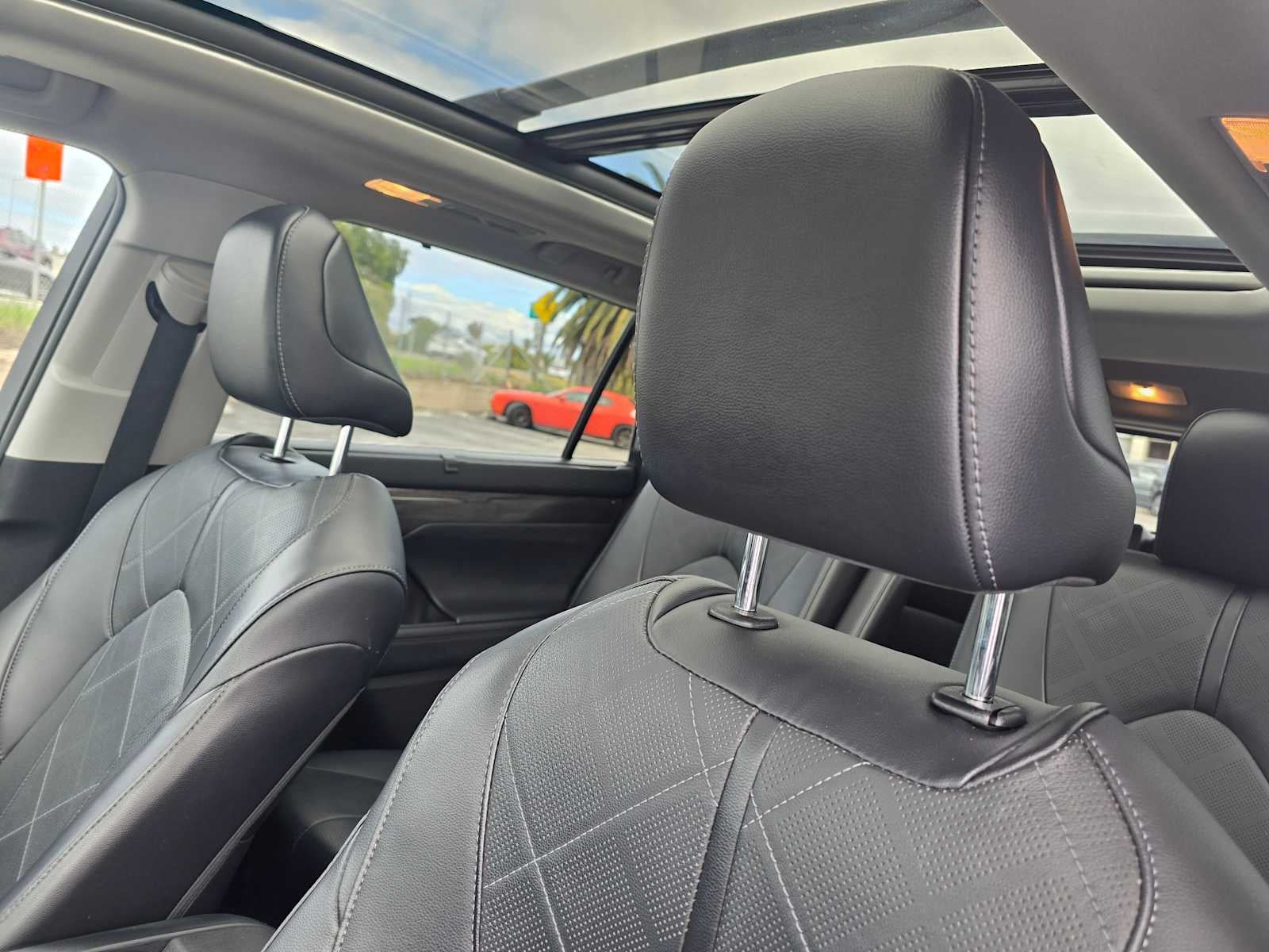 2022 Toyota Highlander Hybrid Platinum