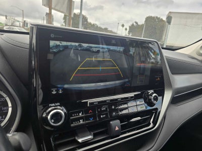 2022 Toyota Highlander Hybrid Platinum