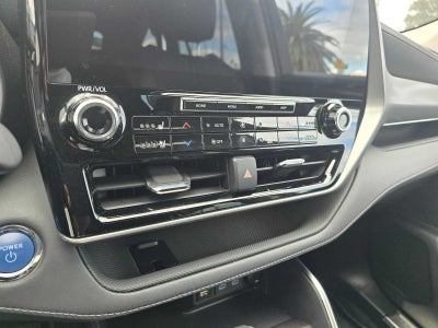 2022 Toyota Highlander Hybrid Platinum