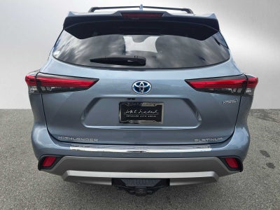 2022 Toyota Highlander Hybrid Platinum