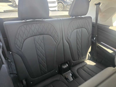 2025 BMW X7 xDrive40i xDrive40i