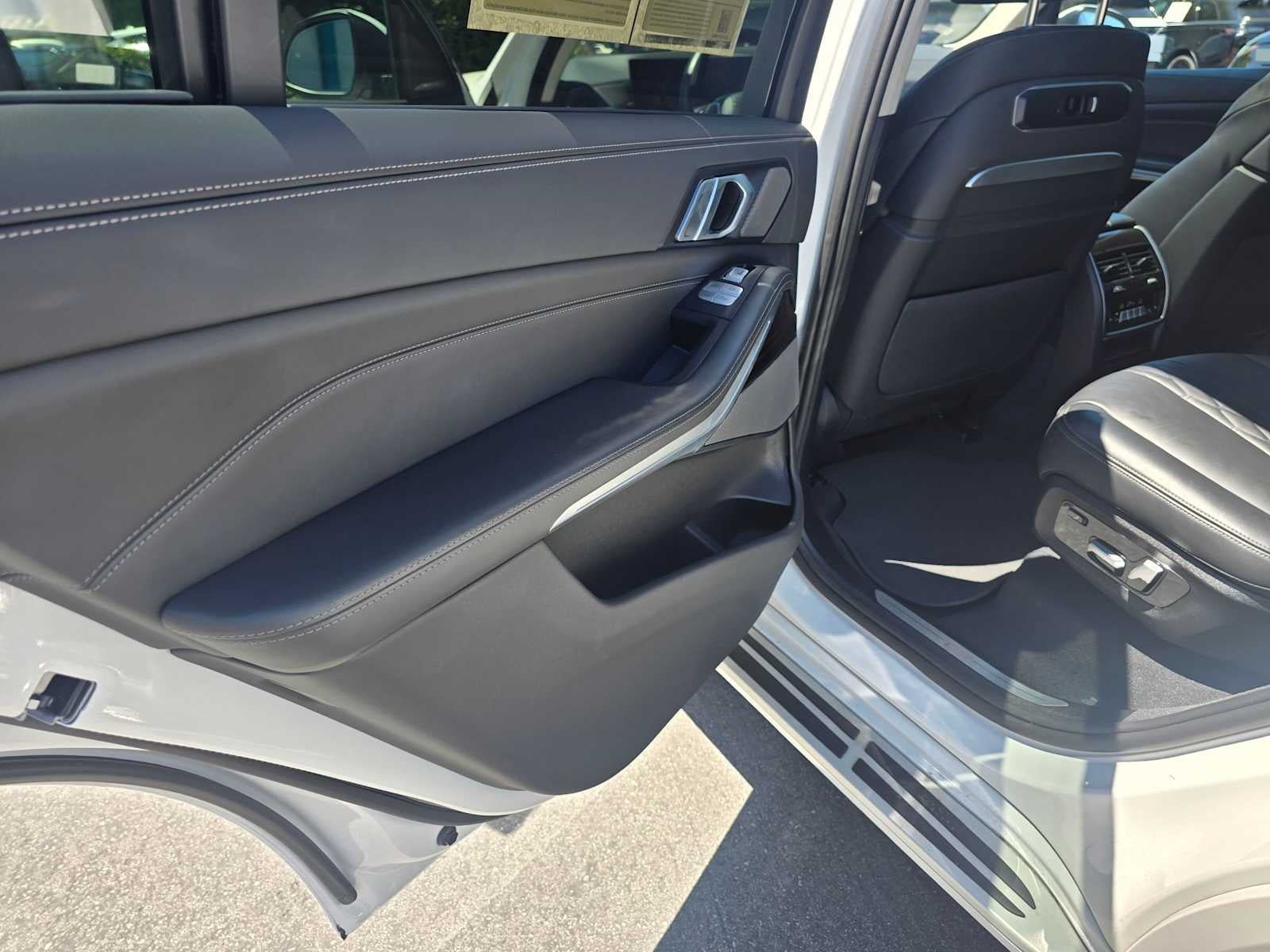 2025 BMW X7 xDrive40i xDrive40i