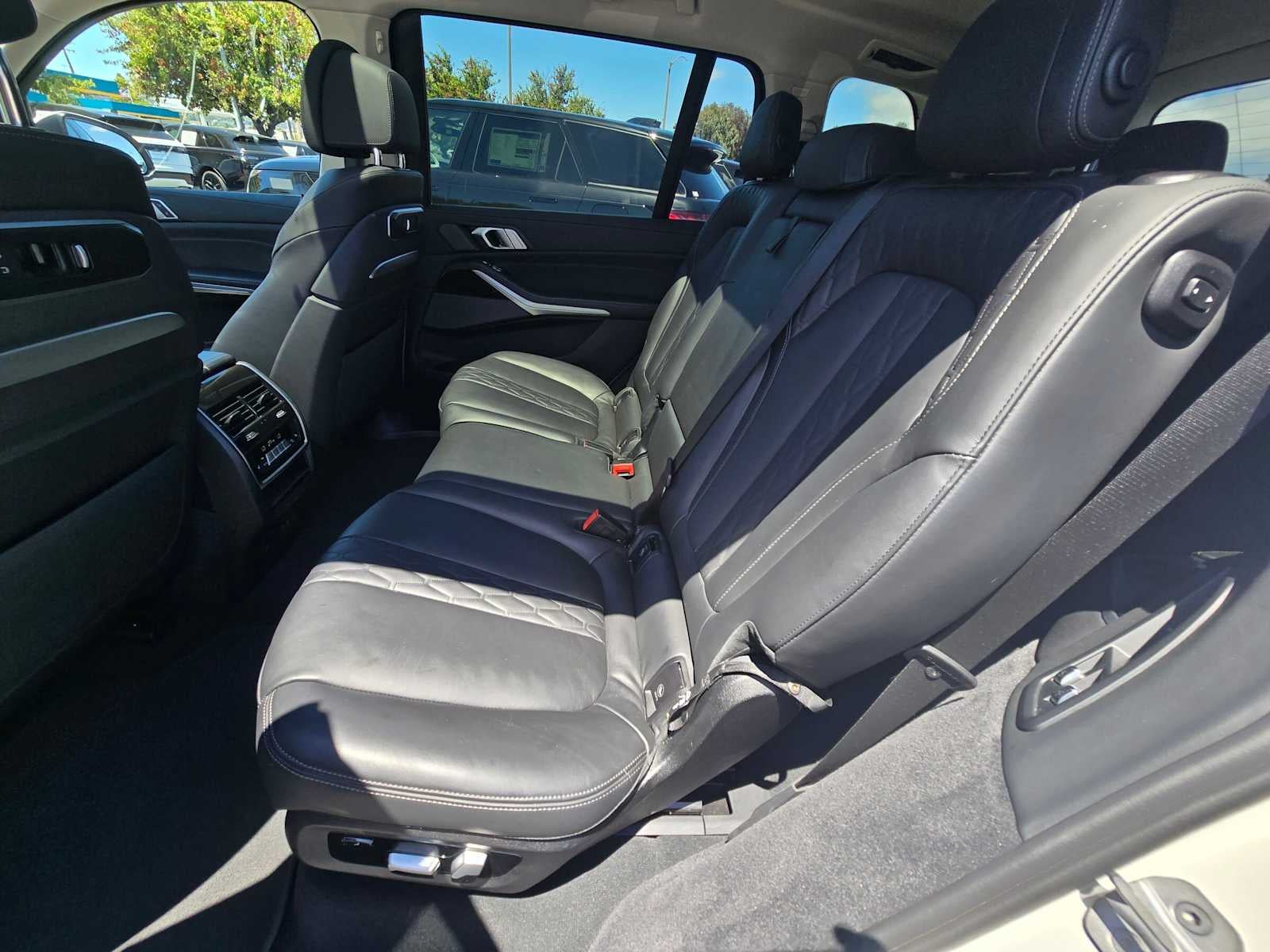 2025 BMW X7 xDrive40i xDrive40i