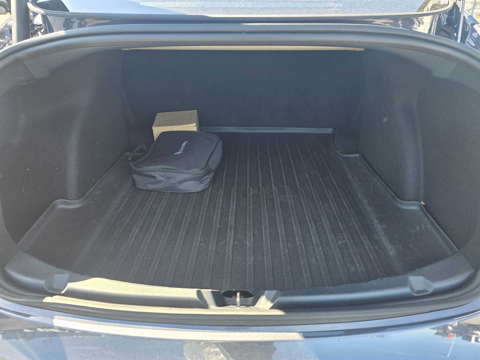 2023 Tesla Model 3 RWD