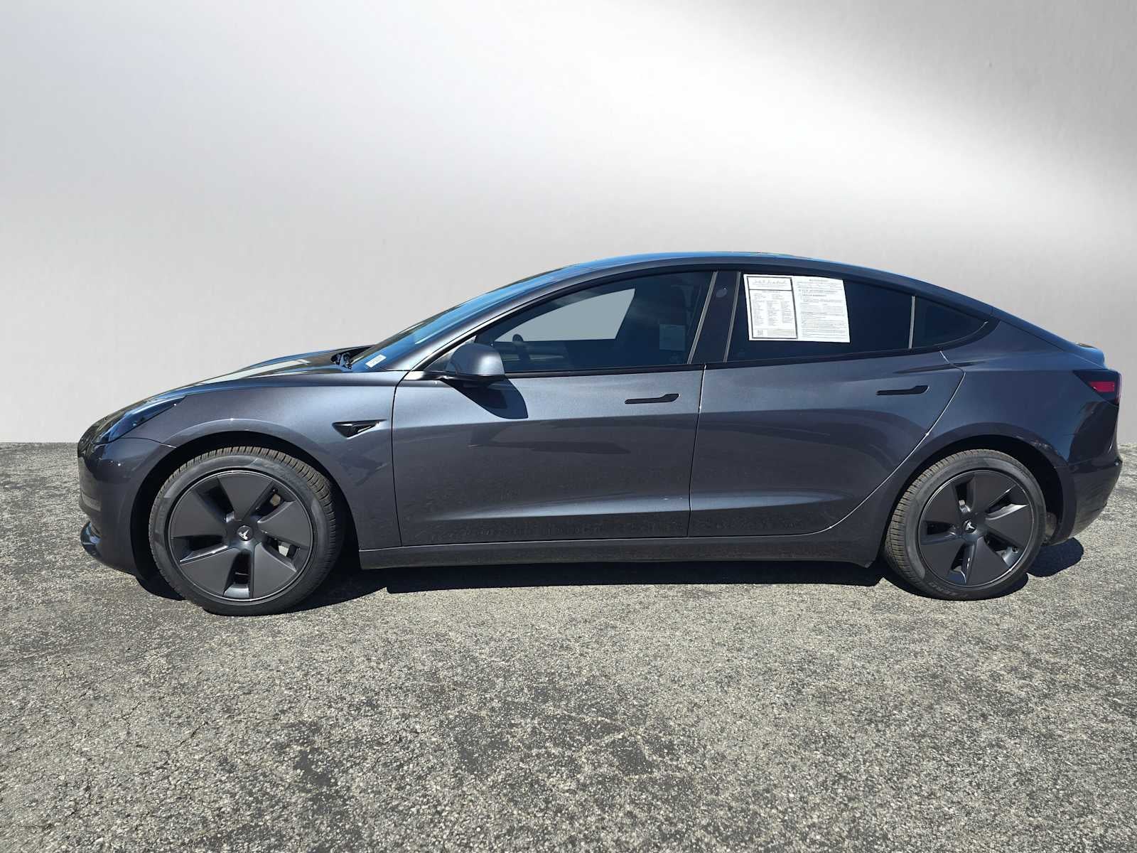 2023 Tesla Model 3 RWD
