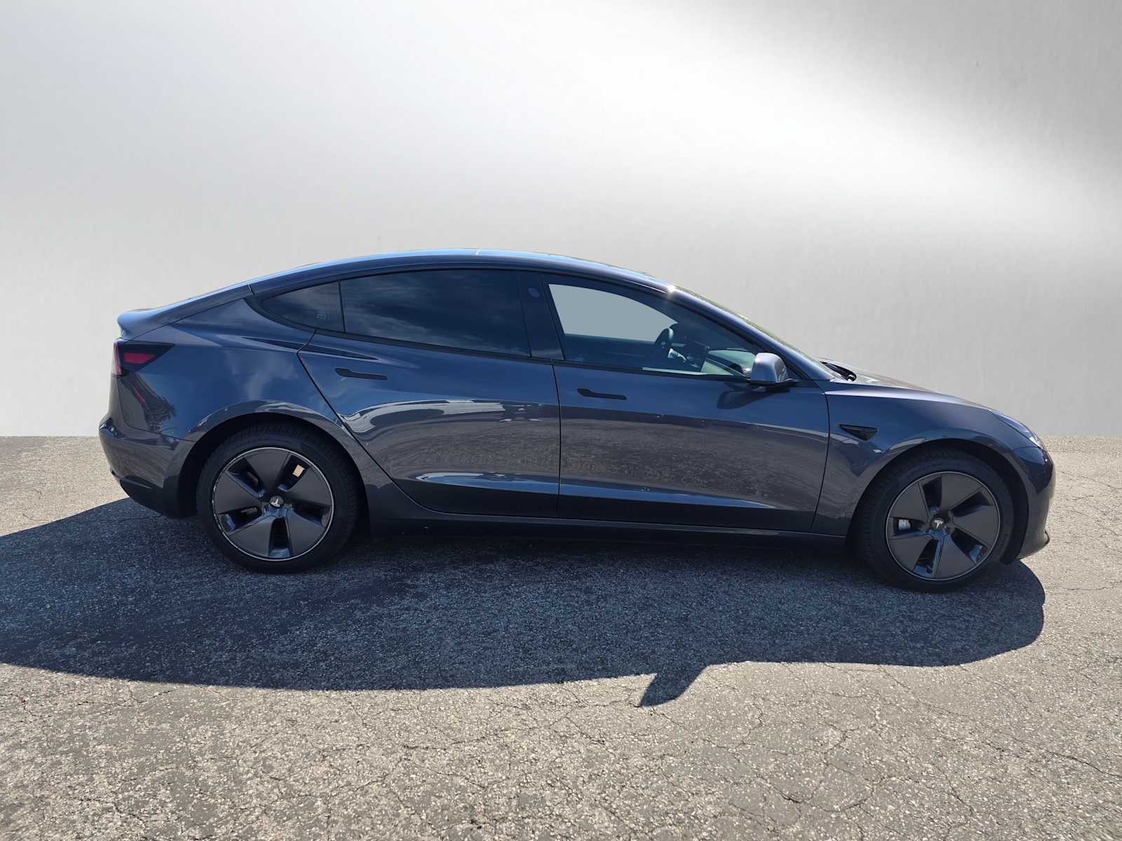 2023 Tesla Model 3 RWD