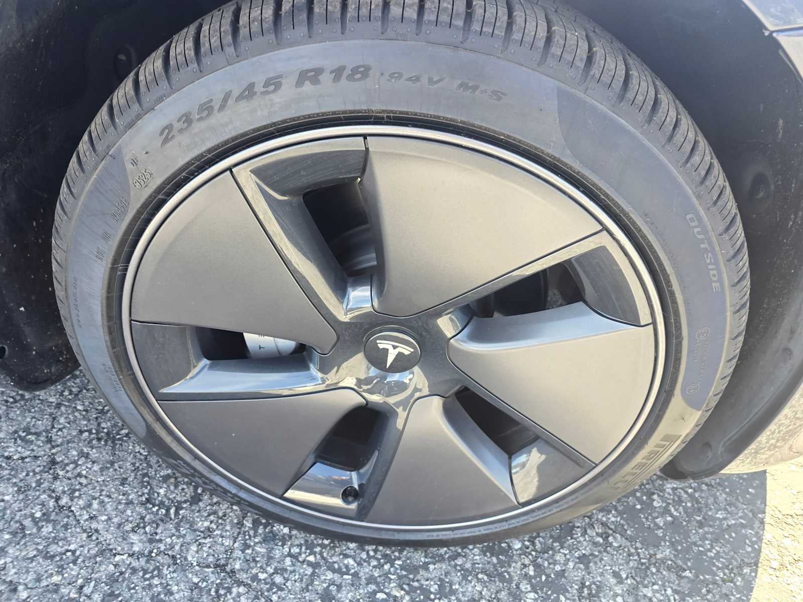 2023 Tesla Model 3 RWD