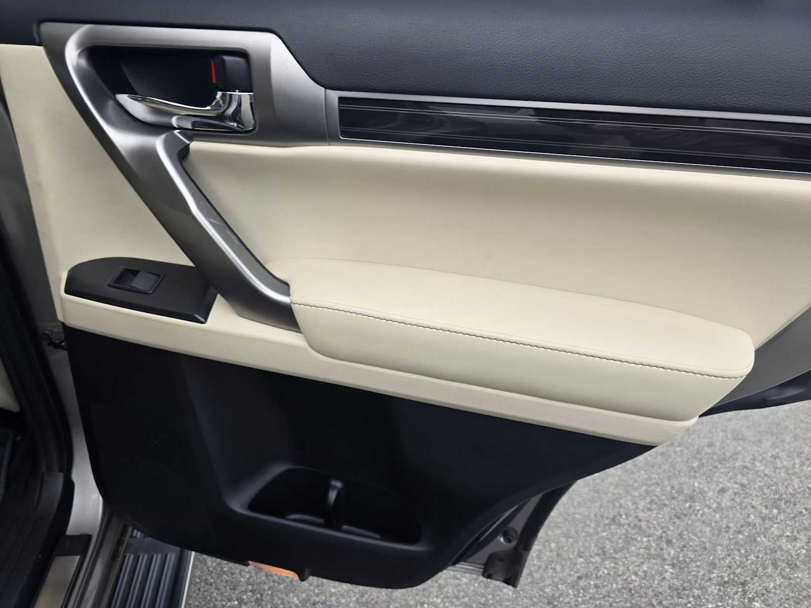 2023 Lexus GX Premium