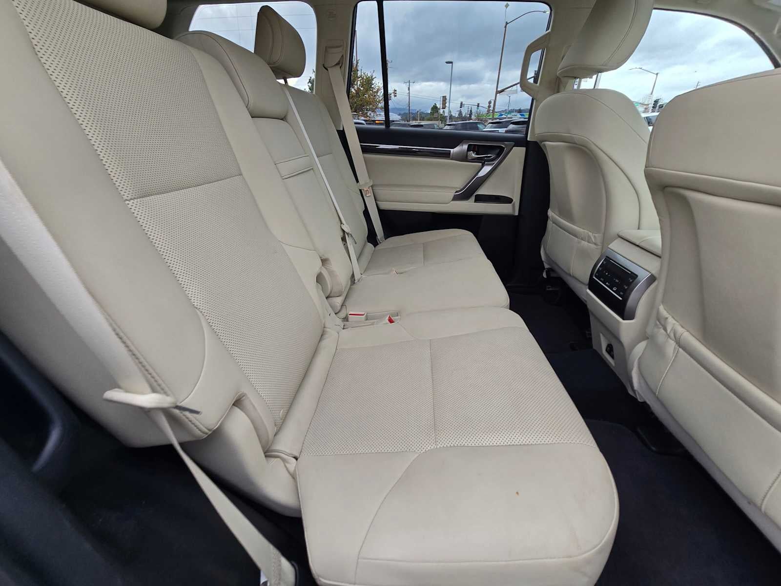 2023 Lexus GX Premium