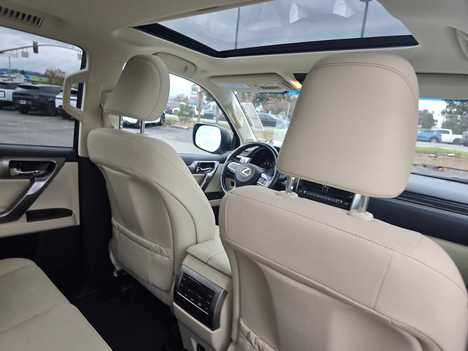 2023 Lexus GX Premium