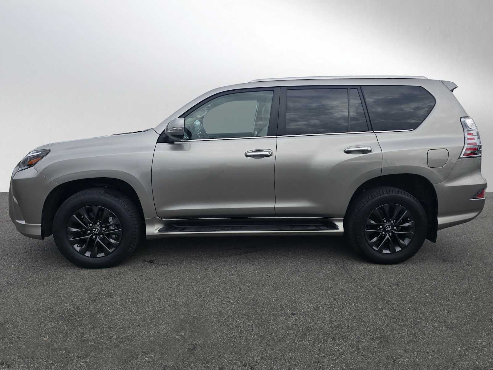2023 Lexus GX Premium