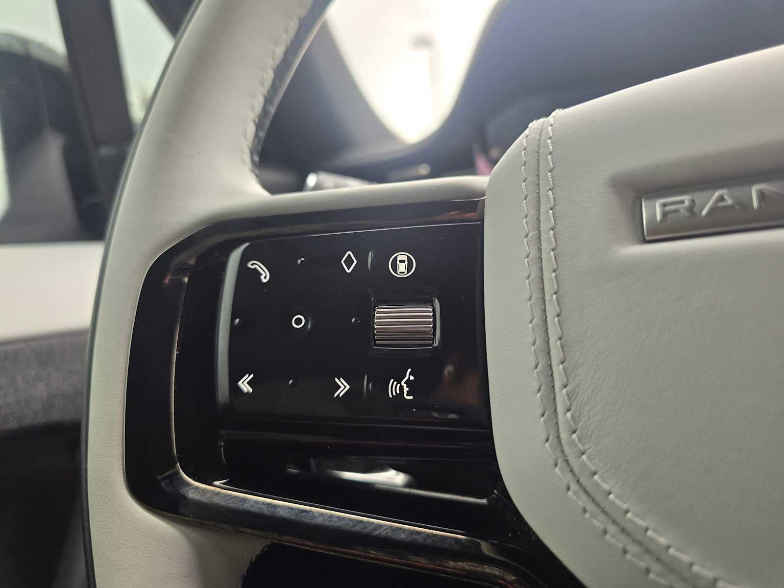 2025 Land Rover Range Rover Sport Autobiography