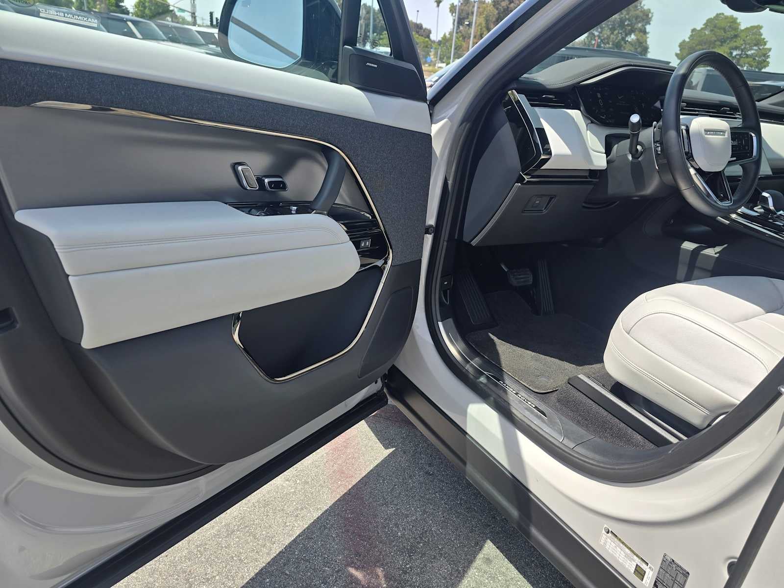2025 Land Rover Range Rover Sport S