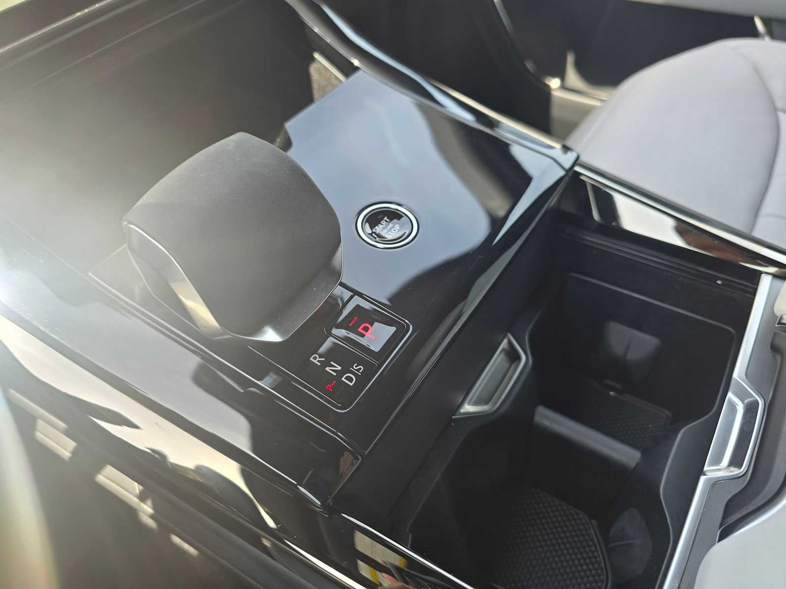 2025 Land Rover Range Rover Sport S