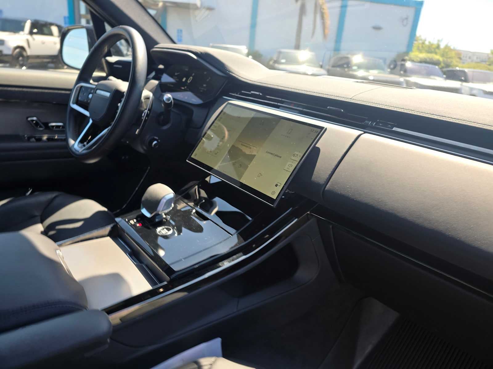 2025 Land Rover Range Rover Sport SE