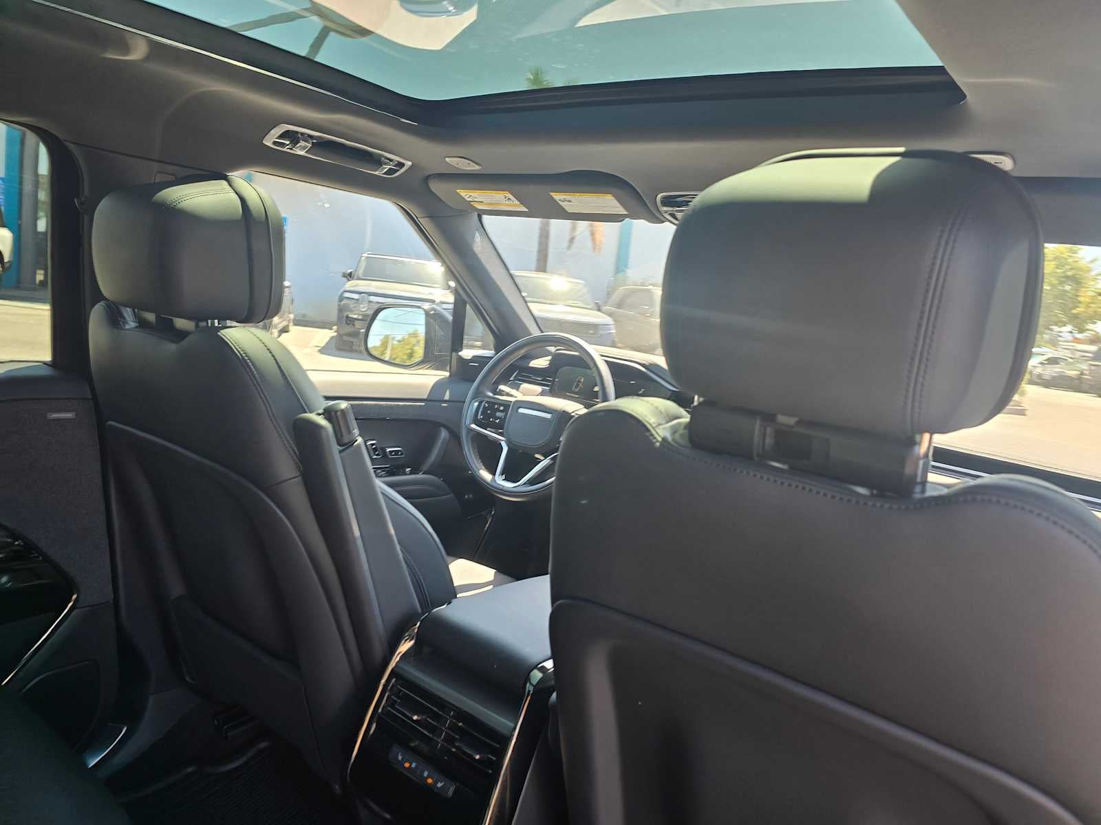 2025 Land Rover Range Rover Sport SE