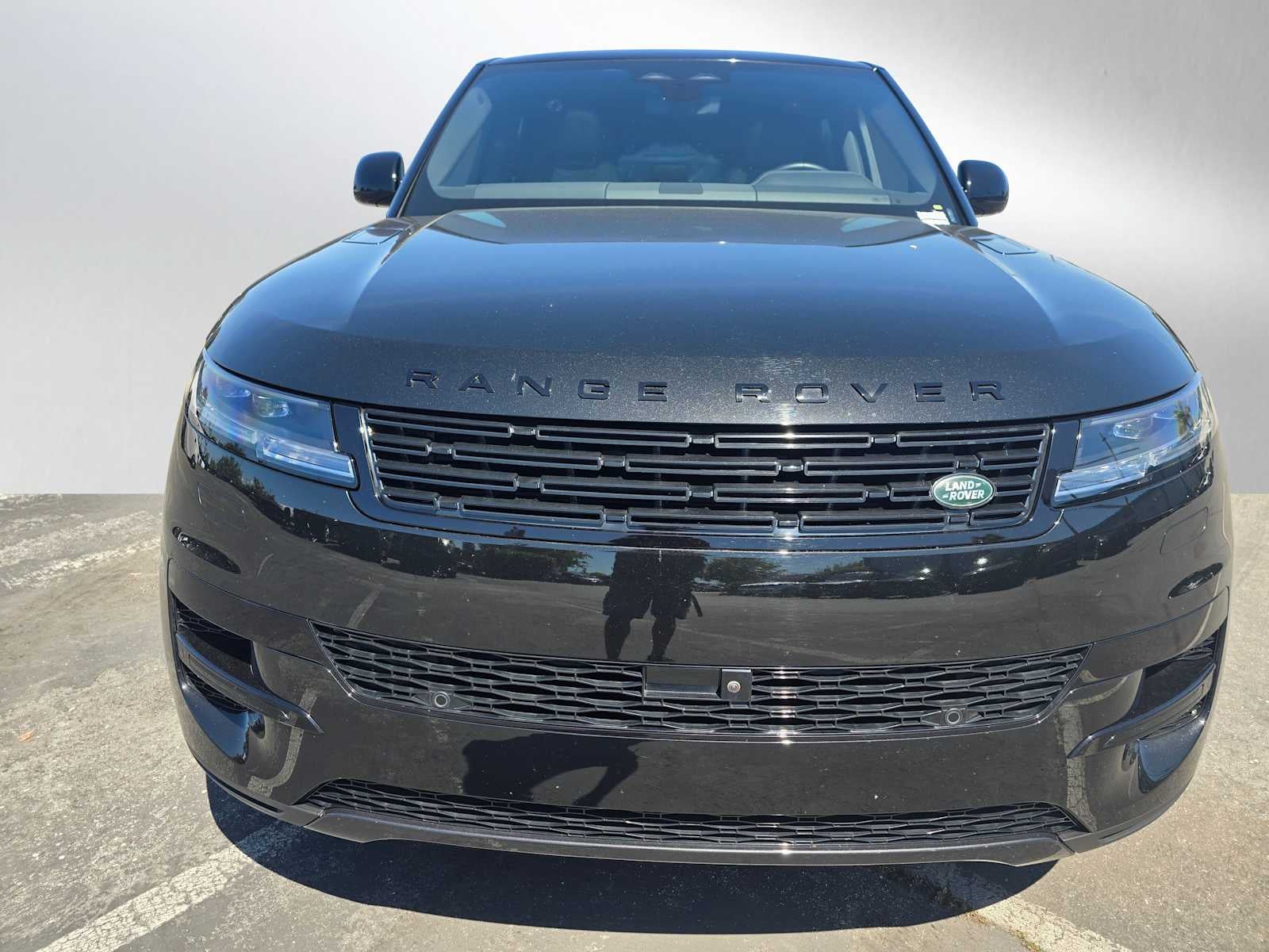 2025 Land Rover Range Rover Sport SE