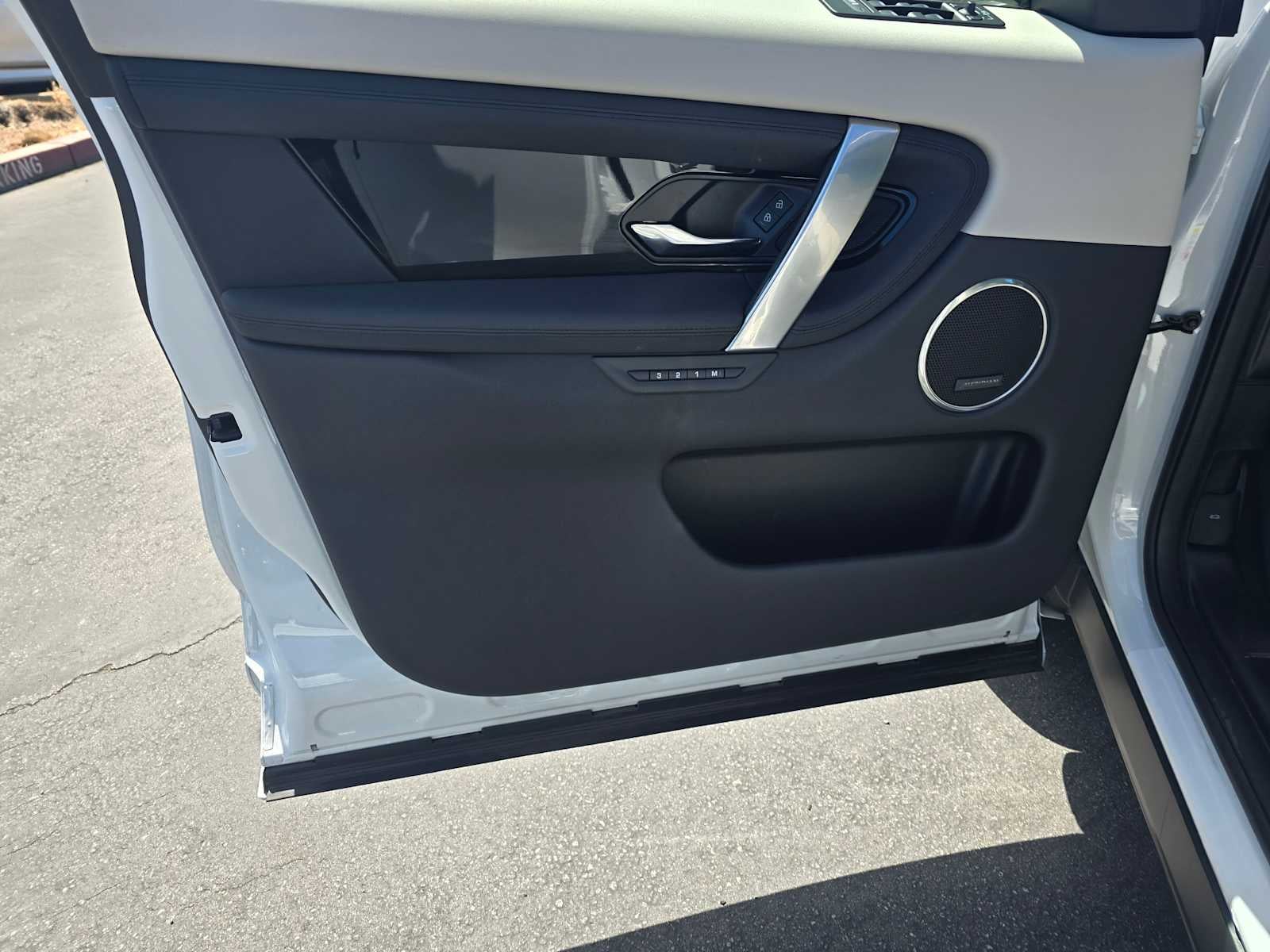 2025 Land Rover Discovery Sport S