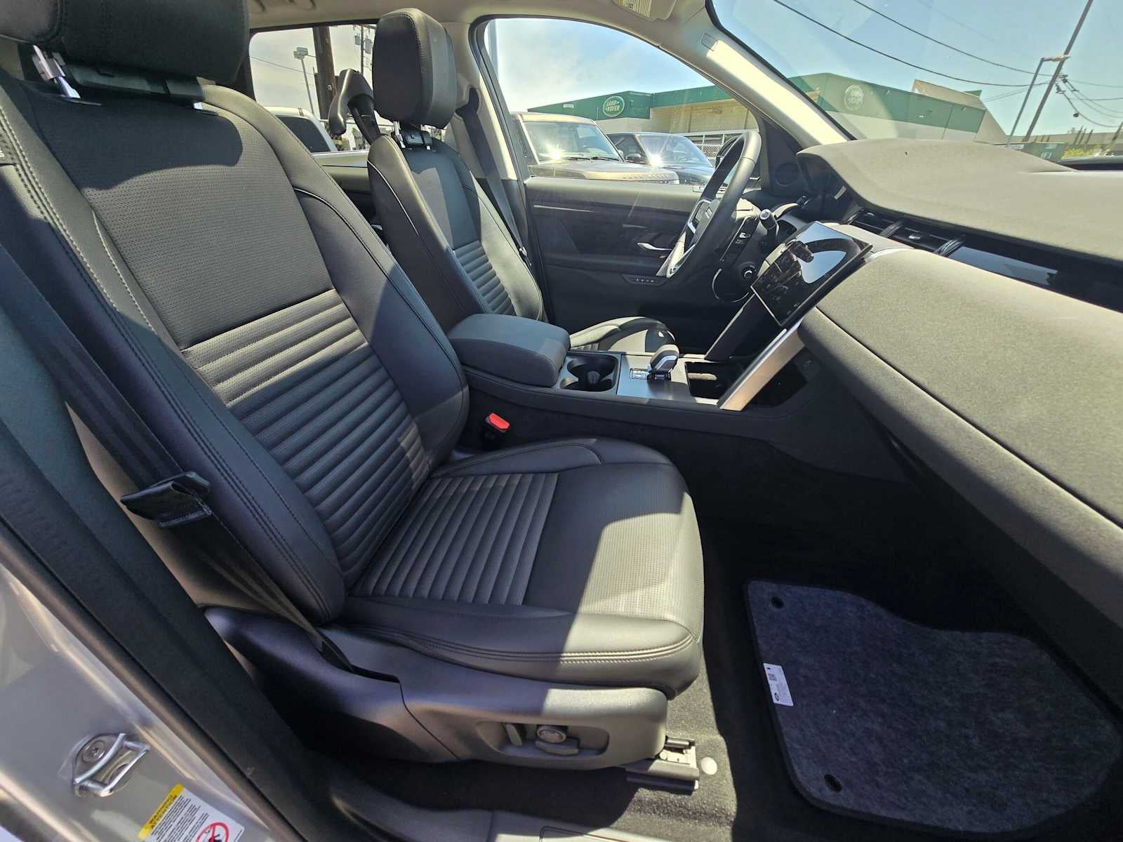 2025 Land Rover Discovery Sport S