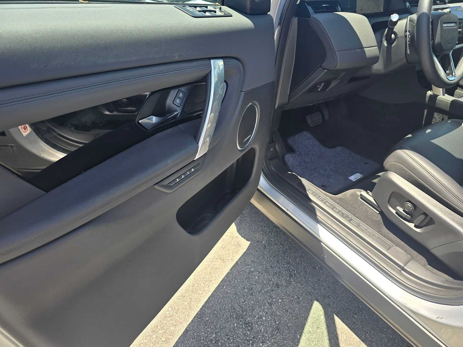 2025 Land Rover Discovery Sport S