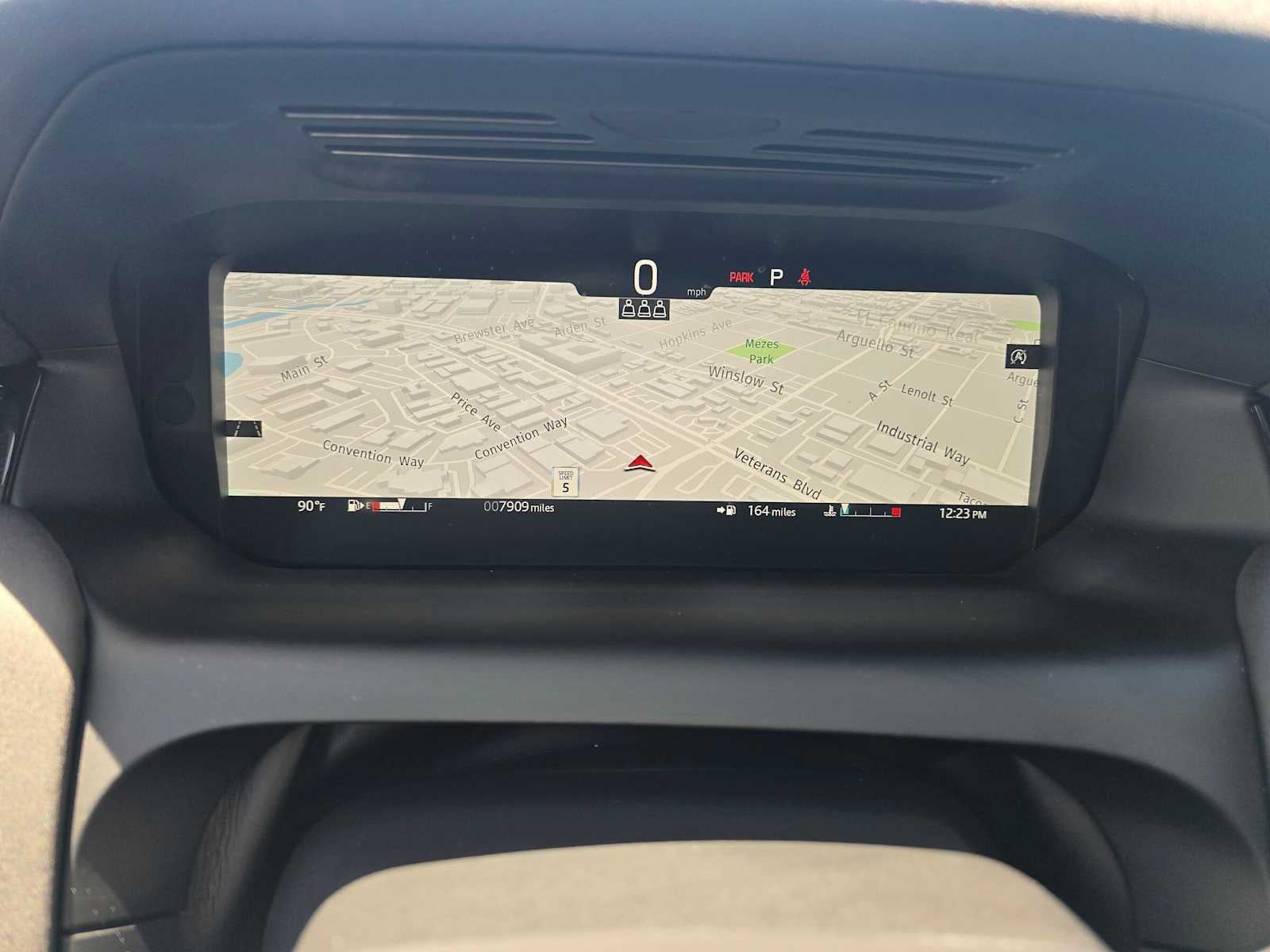 2025 Land Rover Discovery Sport S