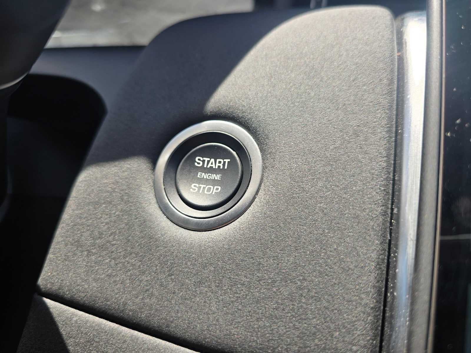2025 Land Rover Discovery Sport S
