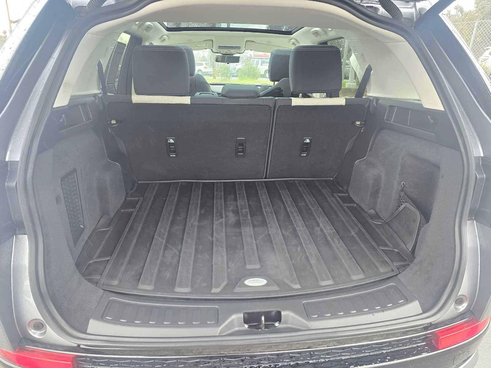 2025 Land Rover Discovery Sport S