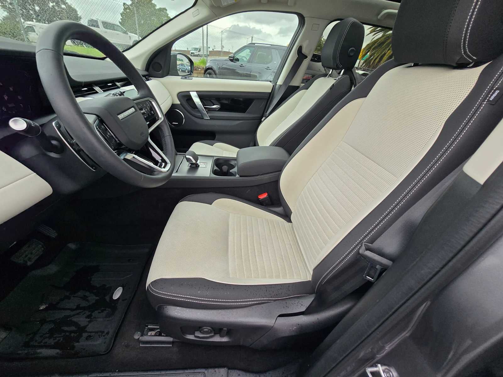 2025 Land Rover Discovery Sport S