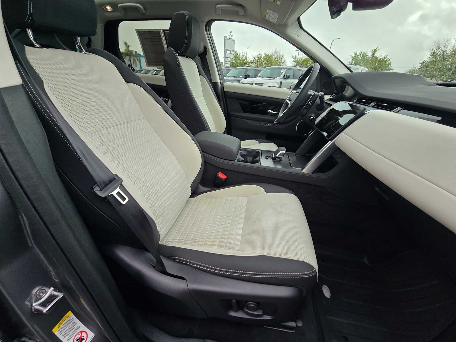 2025 Land Rover Discovery Sport S