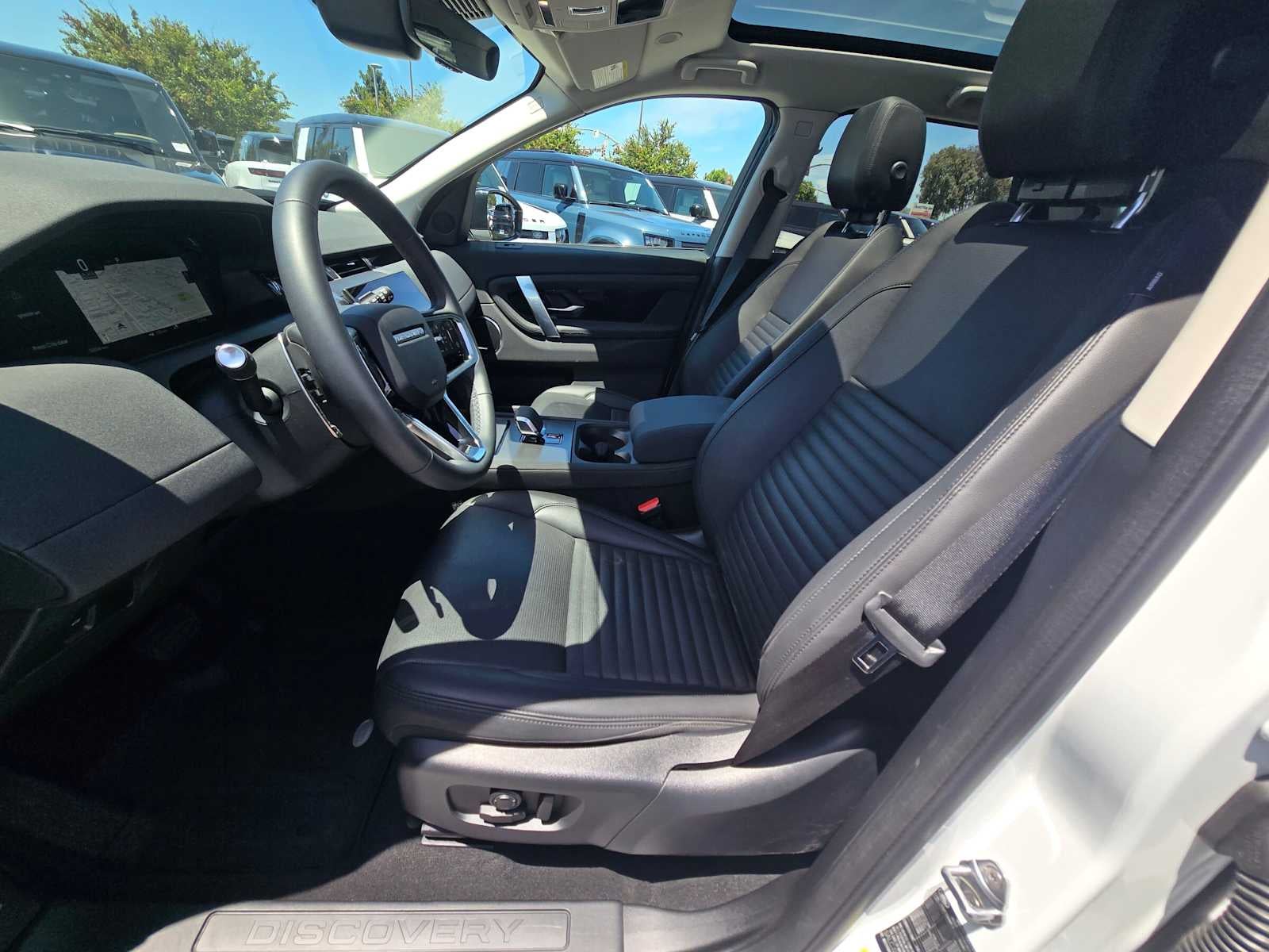 2025 Land Rover Discovery Sport S