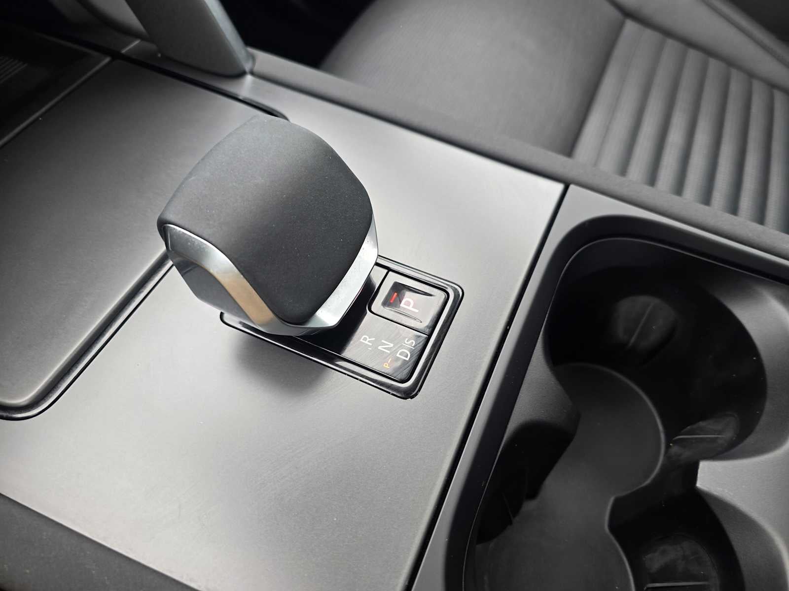 2024 Land Rover Discovery Sport Core S