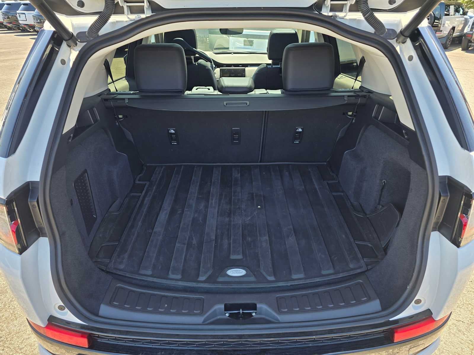 2025 Land Rover Discovery Sport S