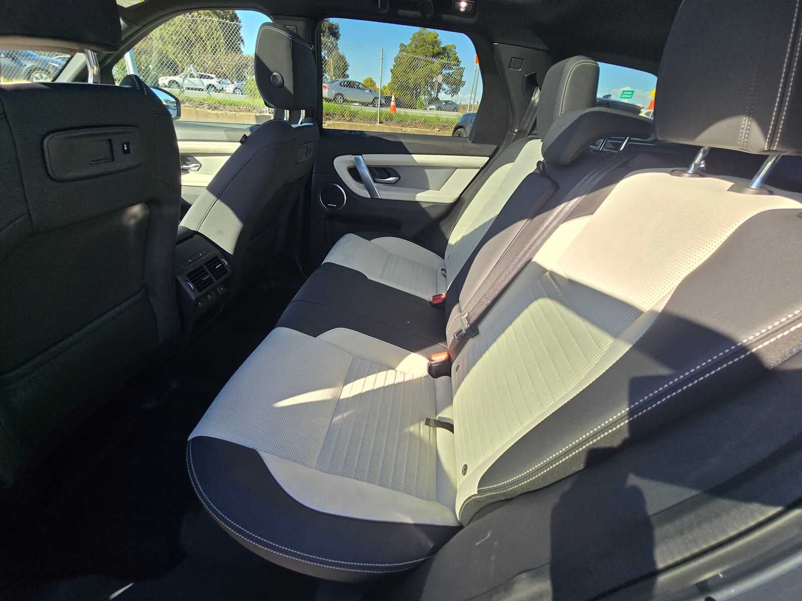 2025 Land Rover Discovery Sport Dynamic SE