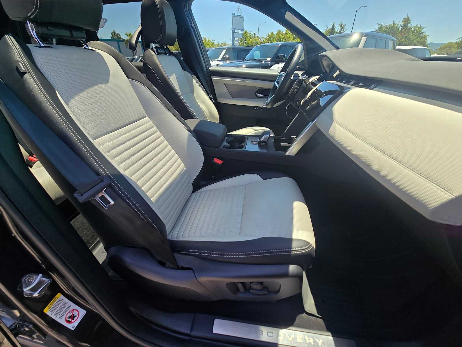 2025 Land Rover Discovery Sport Dynamic SE