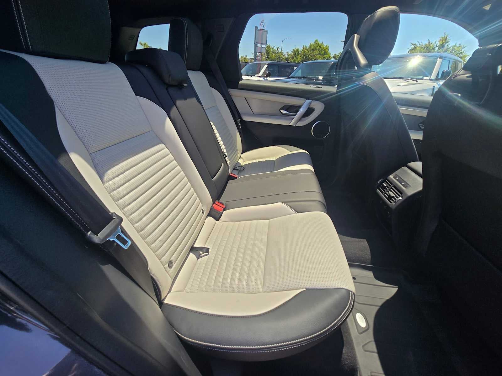 2025 Land Rover Discovery Sport Dynamic SE