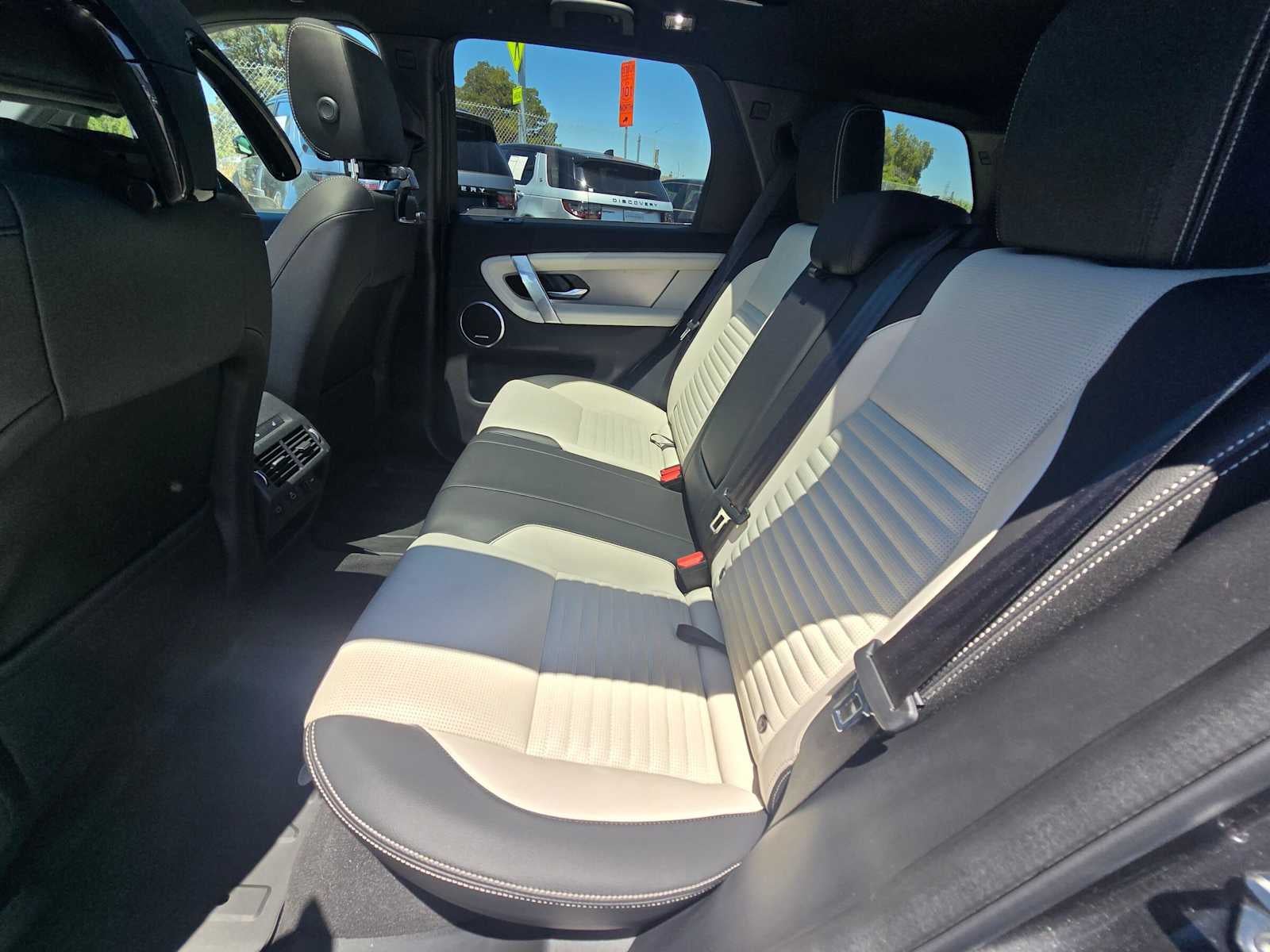 2025 Land Rover Discovery Sport Dynamic SE